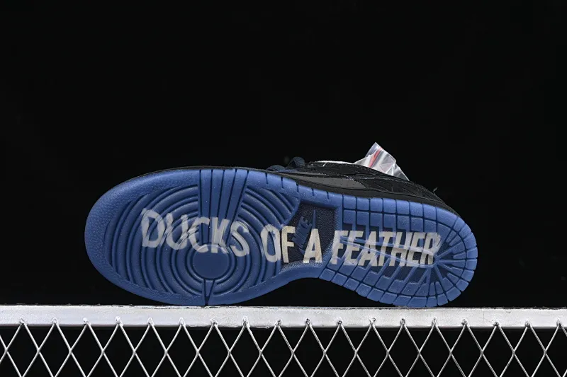 All categories Nk SB Dunk Series Nk SB Dunk Low low-top sneakers Division Street x Nk Dunk Low "Oregon Black" Oregon hidden color low-top casual sneakers HV1470-001